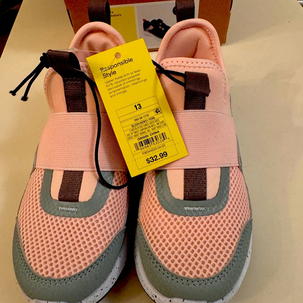 Girl shoes